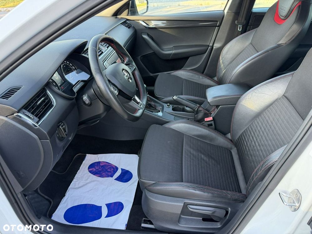 Skoda Octavia 2.0 TDI DSG RS - 19