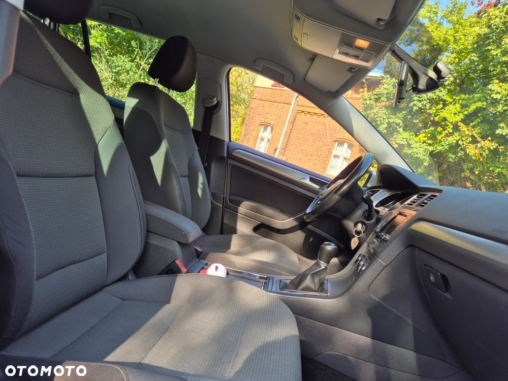 Volkswagen Golf - 20