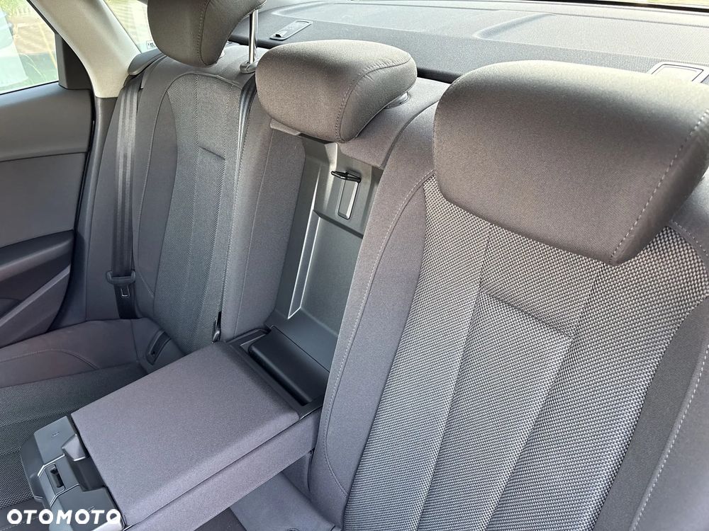 Audi A4 Limousine - 18