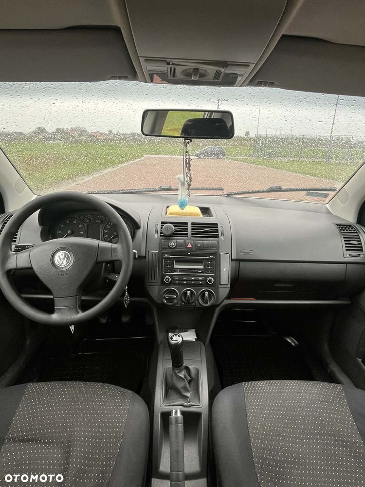 Volkswagen Polo 1.4 16V Comfortline - 10