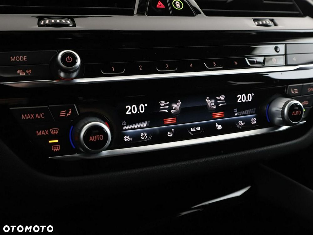 BMW Seria 5 530e - 28
