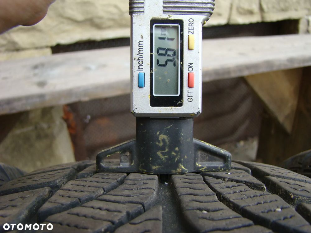 a275 4x100 Toyota Yaris 6Jx15 zima 185/60 R15 - 13