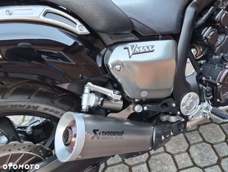 Yamaha V-MAX - 13