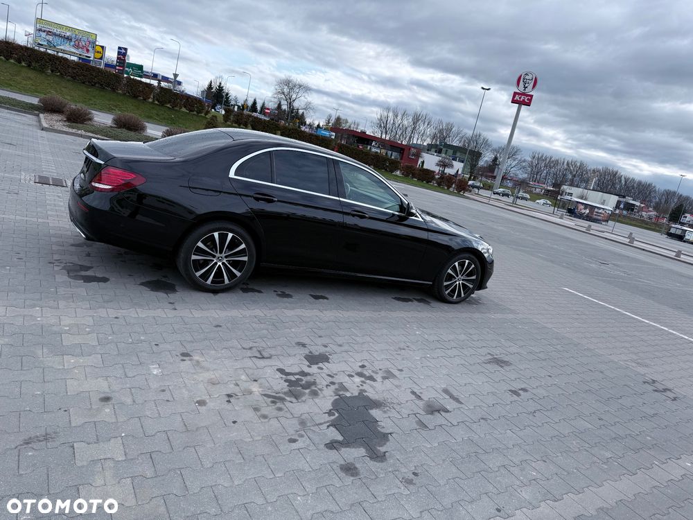 Mercedes-Benz Klasa E 220 d Avantgarde - 31