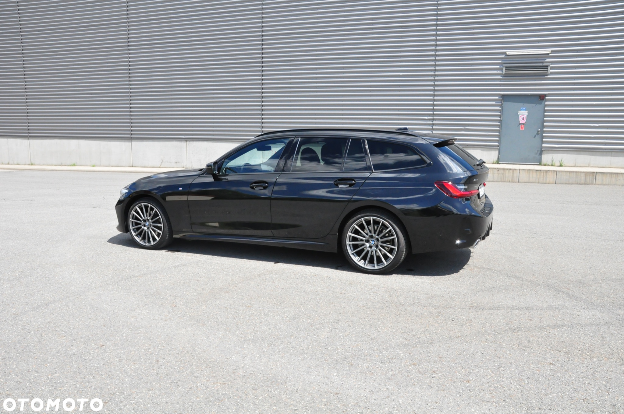 BMW Seria 3 320d Touring xDrive M Sport - 11