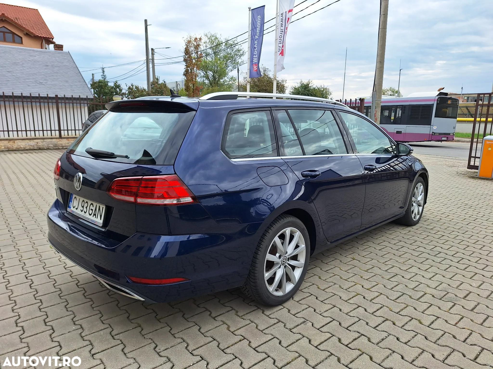 Volkswagen Golf - 5