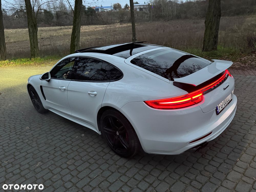 Porsche Panamera - 9