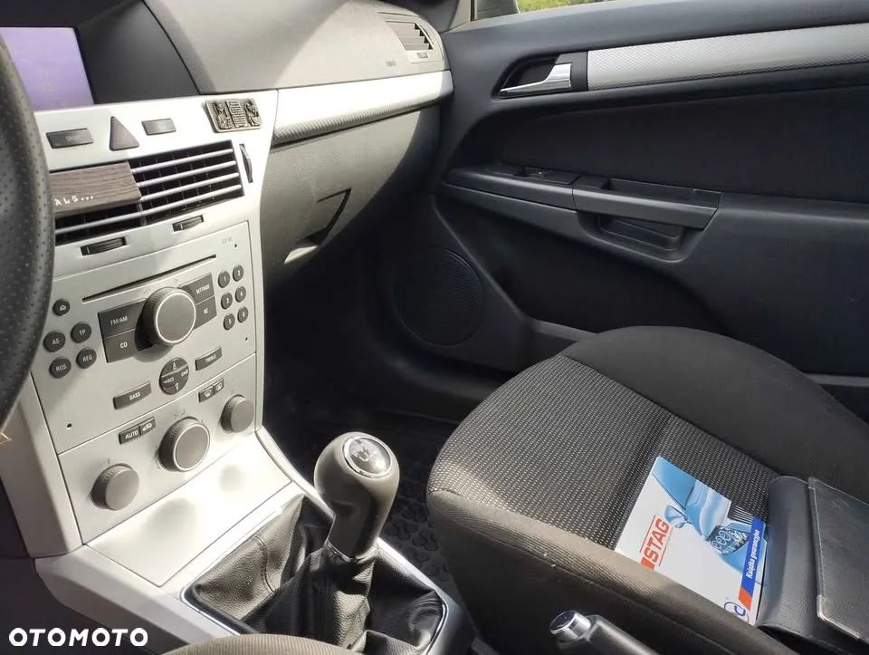 Opel Astra III GTC 1.8 Sport - 14