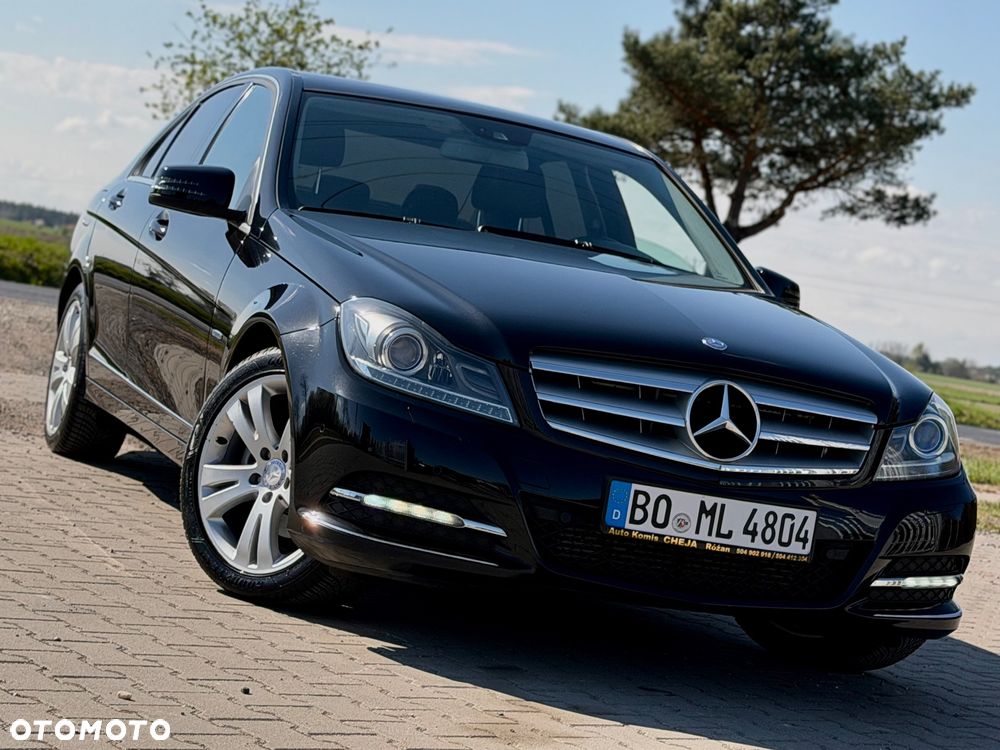 Mercedes-Benz Klasa C 180 CGI Automatik BlueEFFICIENCY Avantgarde - 2