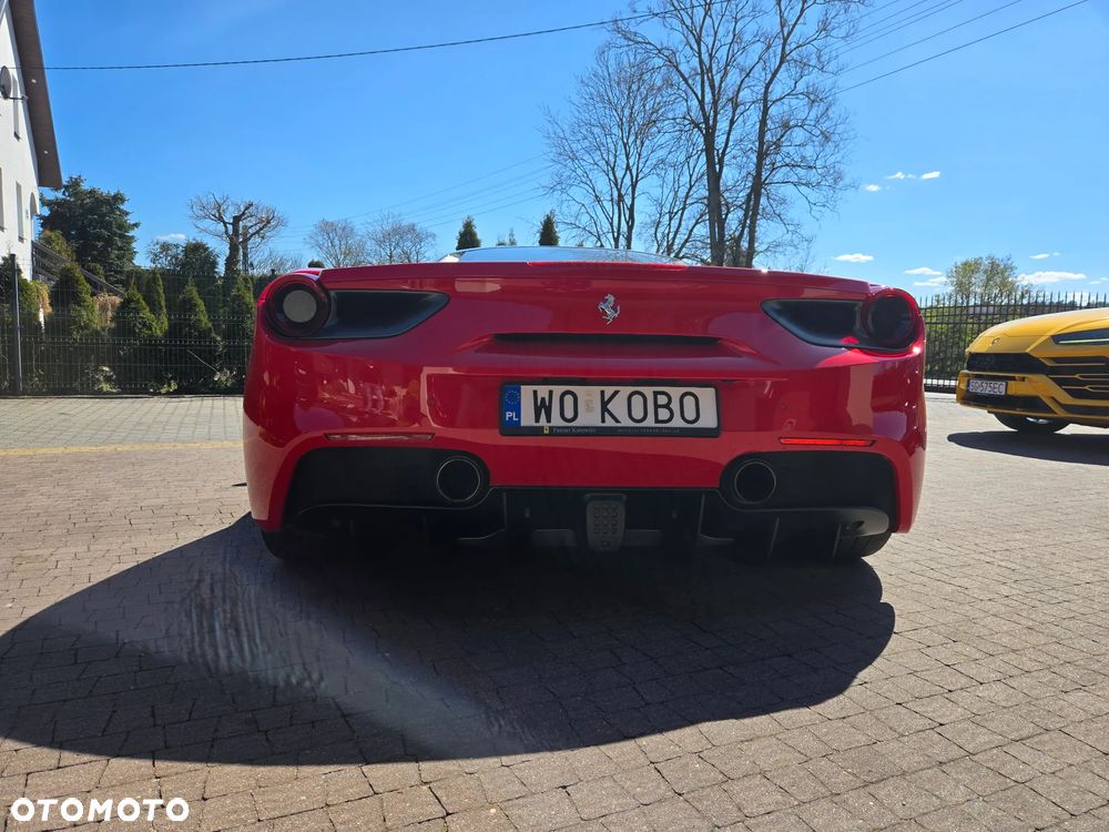 Ferrari 488 - 13
