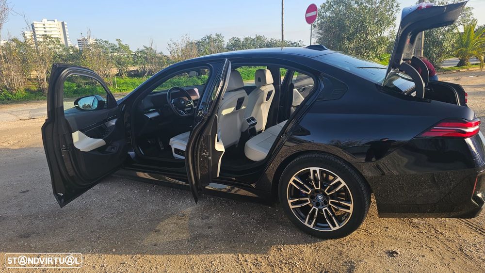 BMW i5 eDrive40 Pack Desportivo M - 14