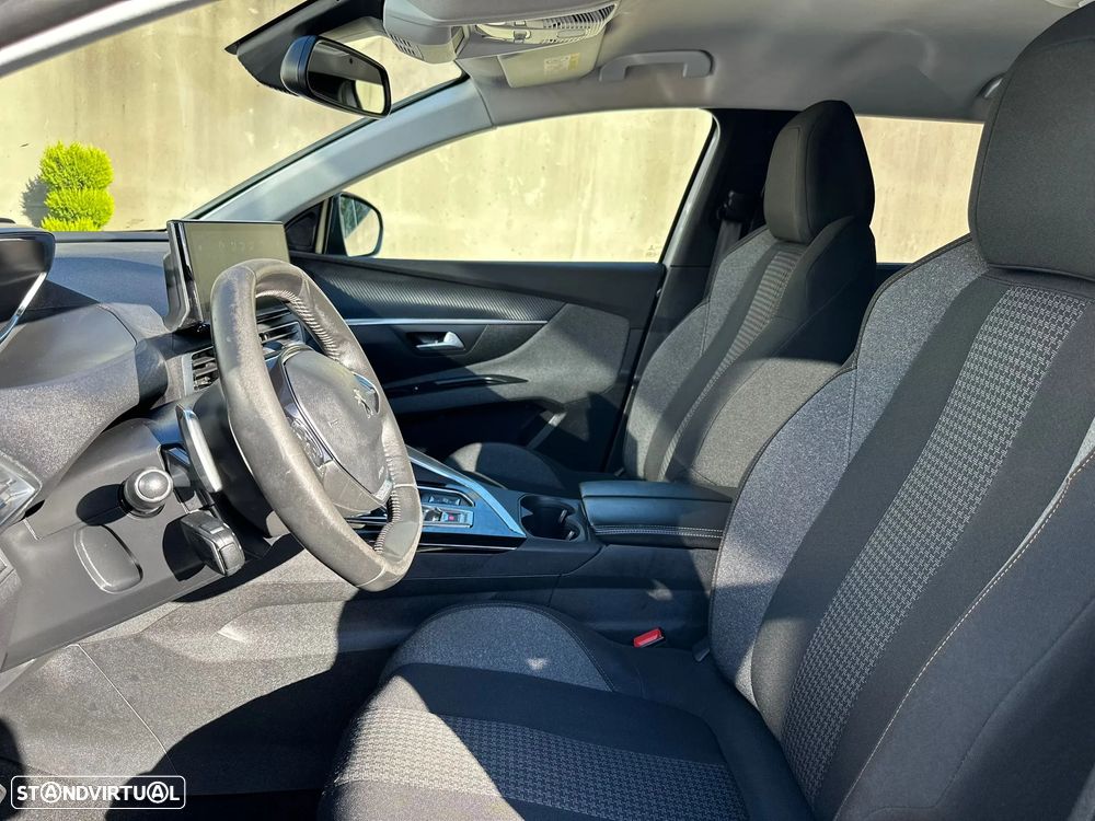 Peugeot 5008 BlueHDI 130 EAT8 Allure Pack - 12