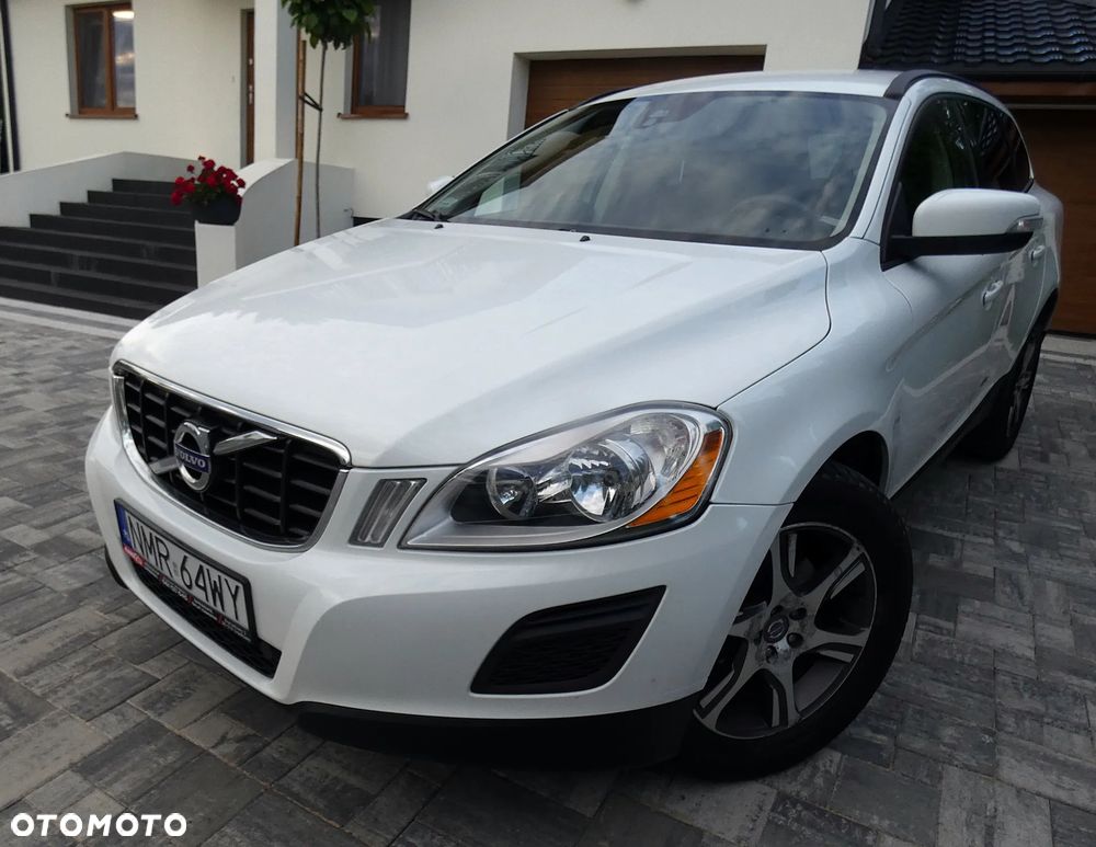 Volvo XC 60 2.4D AWD Momentum - 30