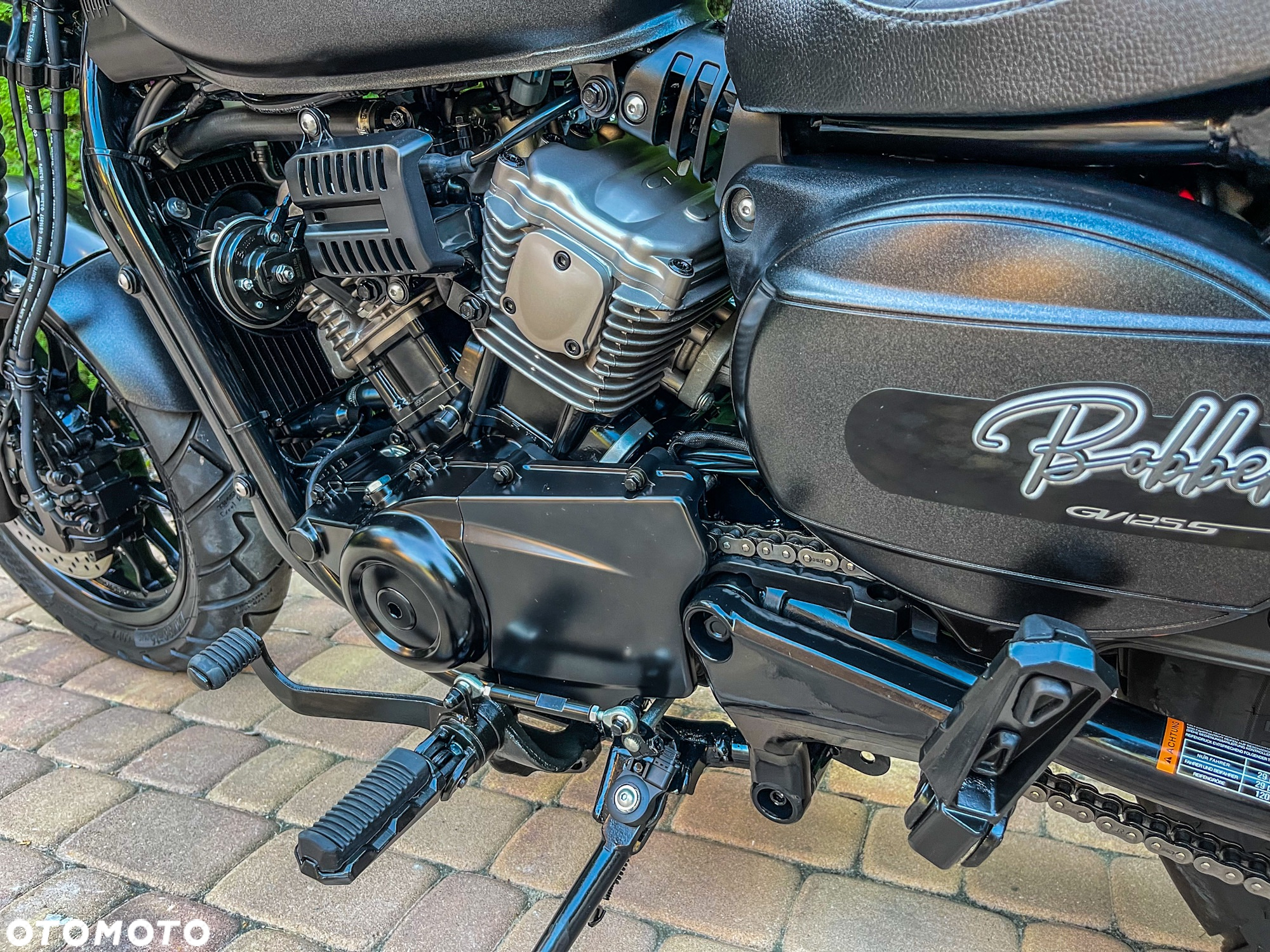 Hyosung GV - 9