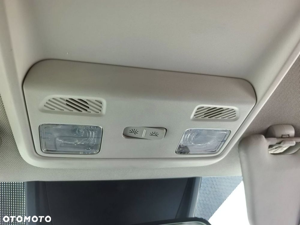 Ford Tourneo Custom - 18