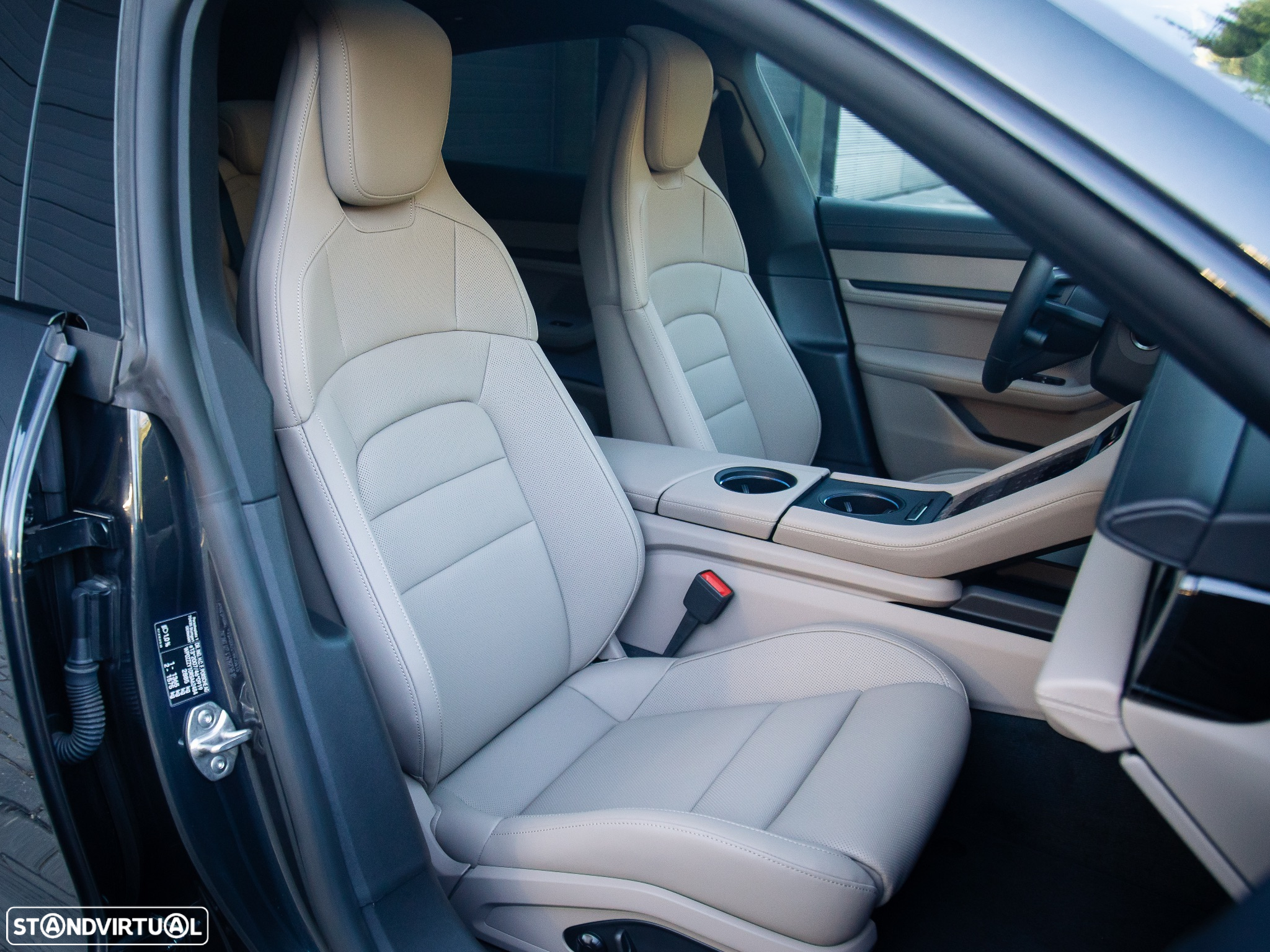 Porsche Taycan Cross Turismo 4S - 25