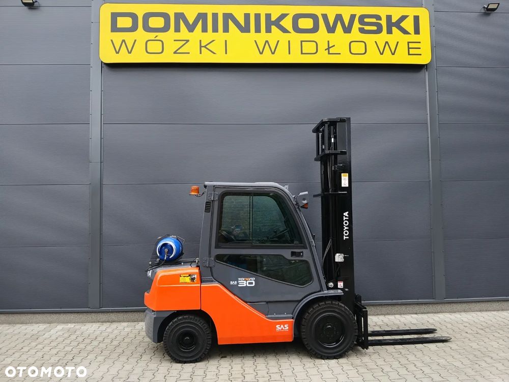 Toyota 02-8FGF30 - 1
