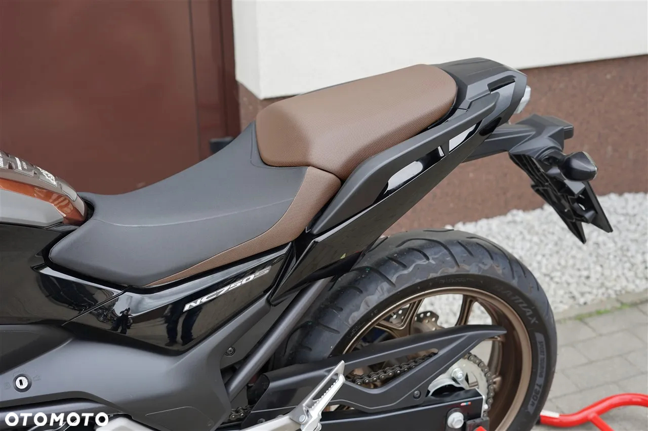 Honda NC - 23