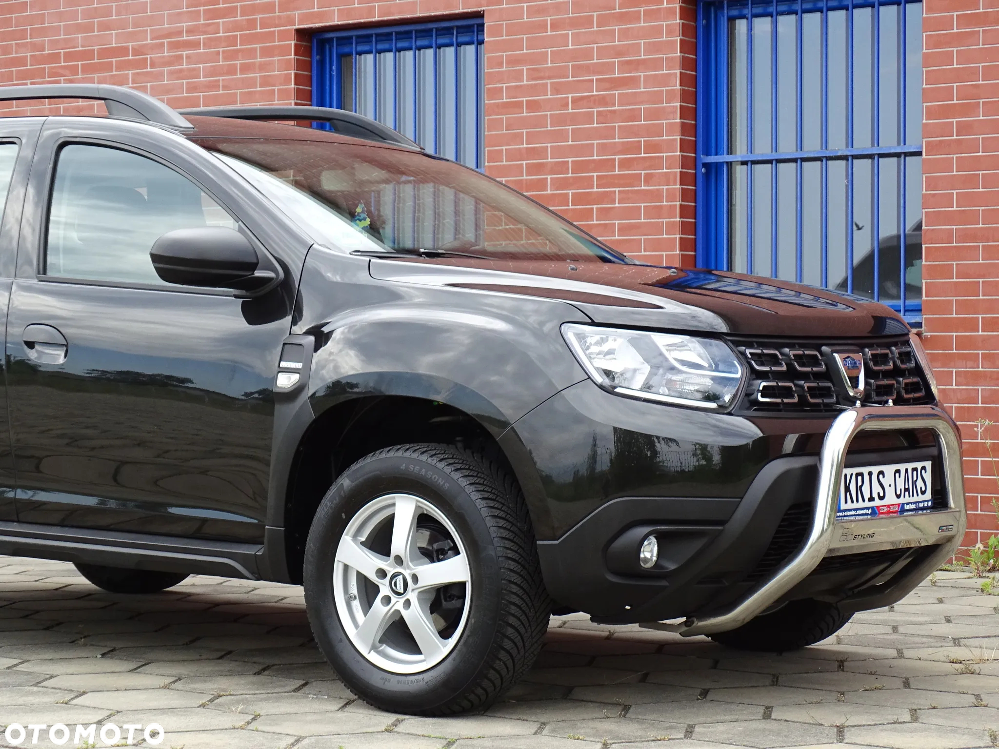 Dacia Duster 1.6 SCe Blackshadow S&S - 16