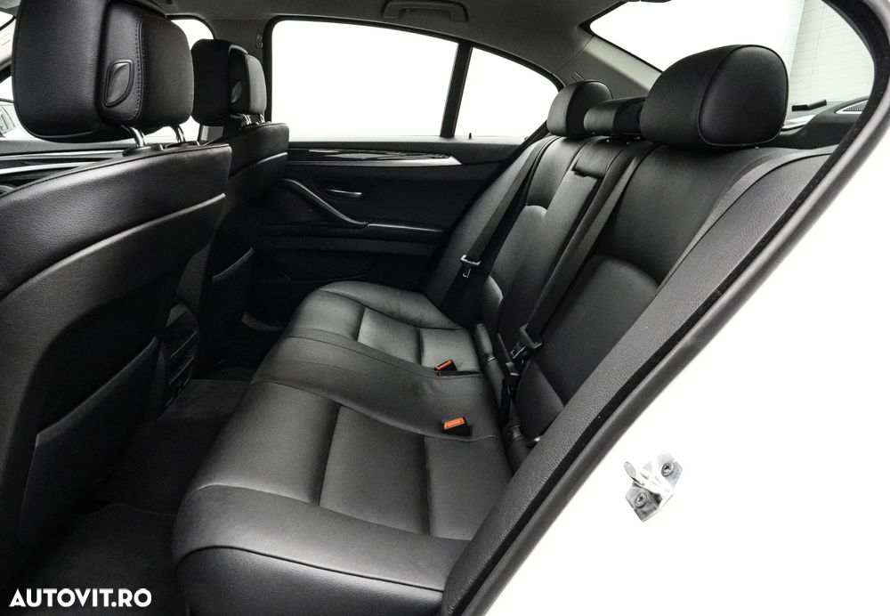 BMW Seria 5 520d Sport-Aut. BluePerformance - 16