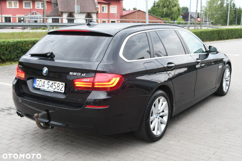 BMW Seria 5 520d xDrive Luxury Line - 23