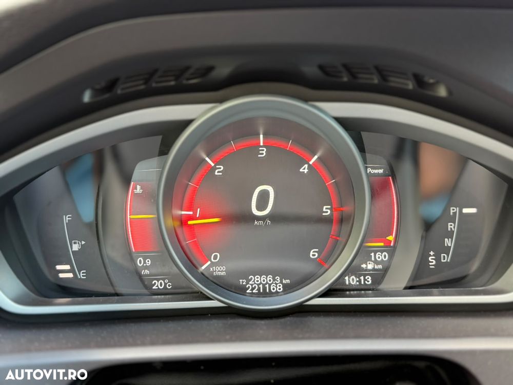 Volvo V40 D3 Aut. R-Design - 15