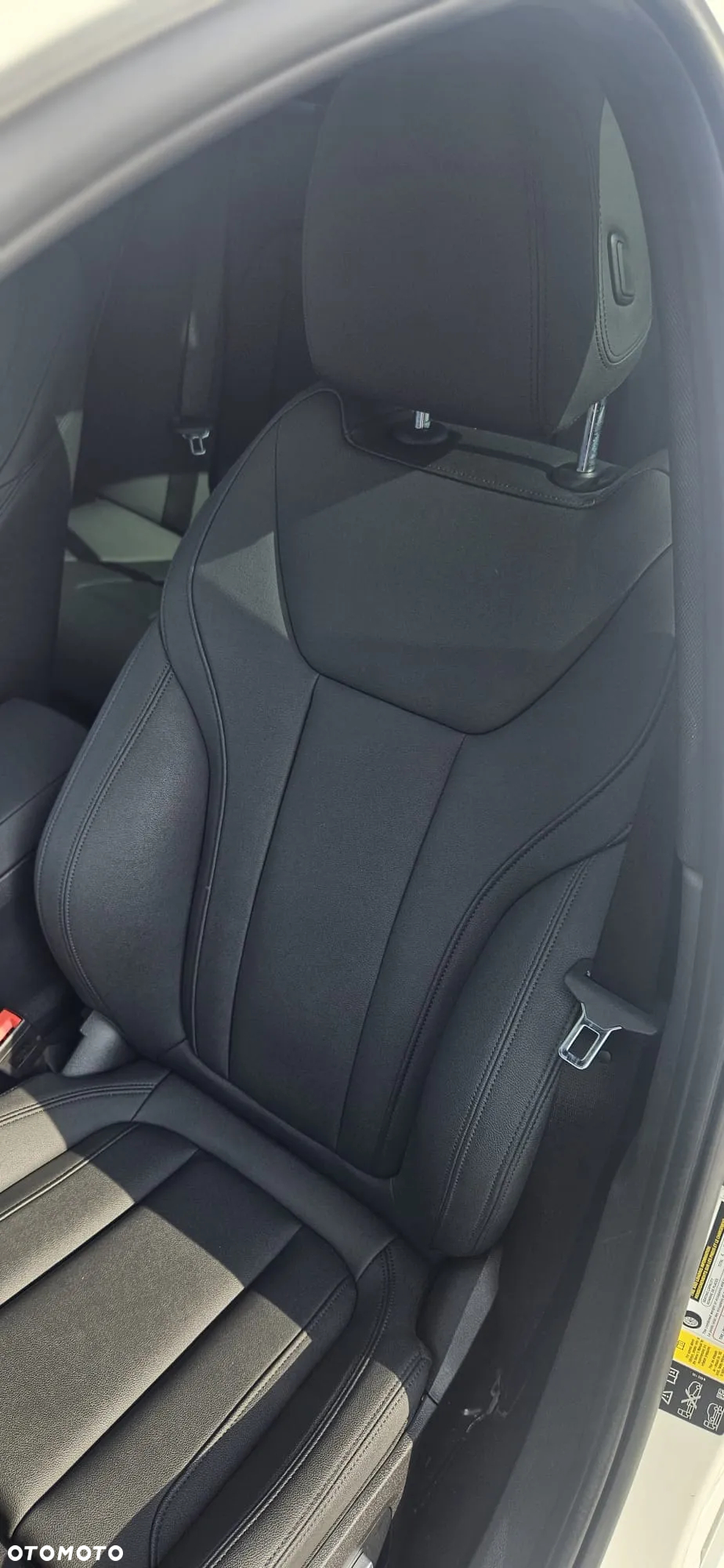 BMW Seria 3 330i xDrive Sport Line - 34
