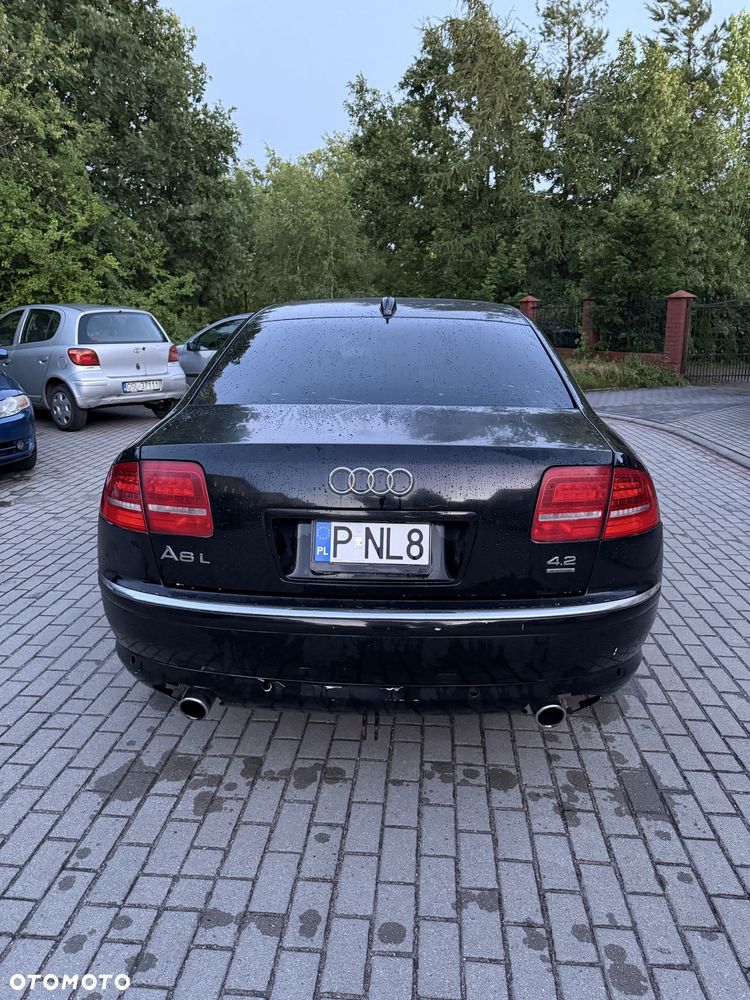 Audi A8 - 4
