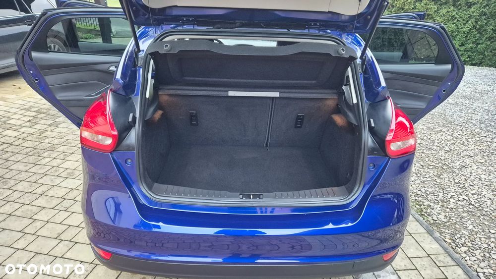 Ford Focus 1.0 EcoBoost Titanium - 27