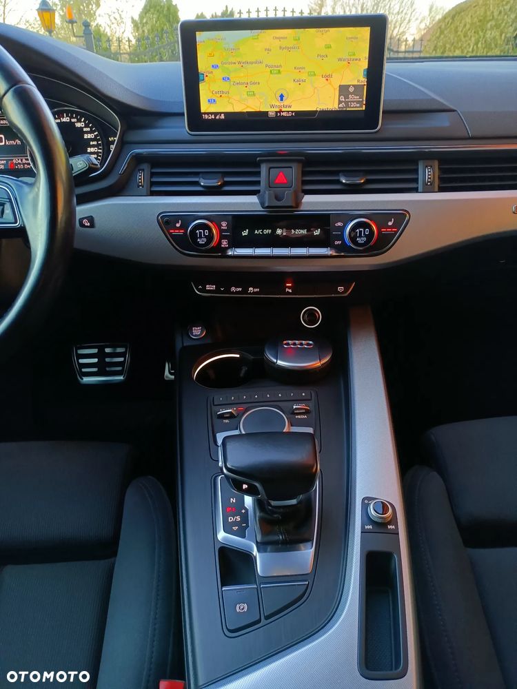 Audi A4 Avant 2.0 TDI Quattro S tronic - 32