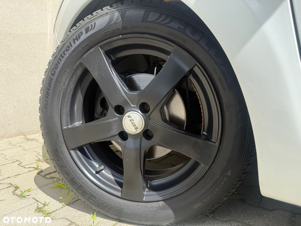 Renault Clio 0.9 Energy TCe Limited EU6 - 32