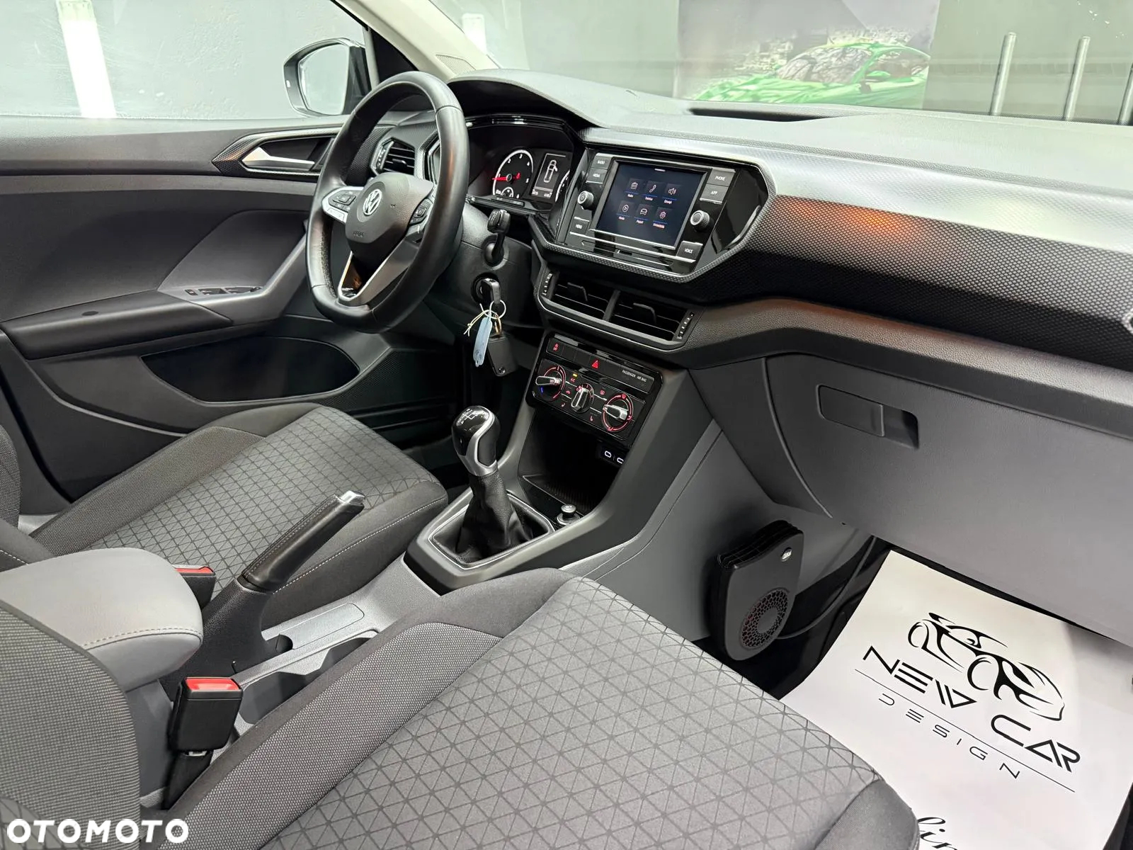 Volkswagen T-Cross 1.6 TDI SCR Life - 33