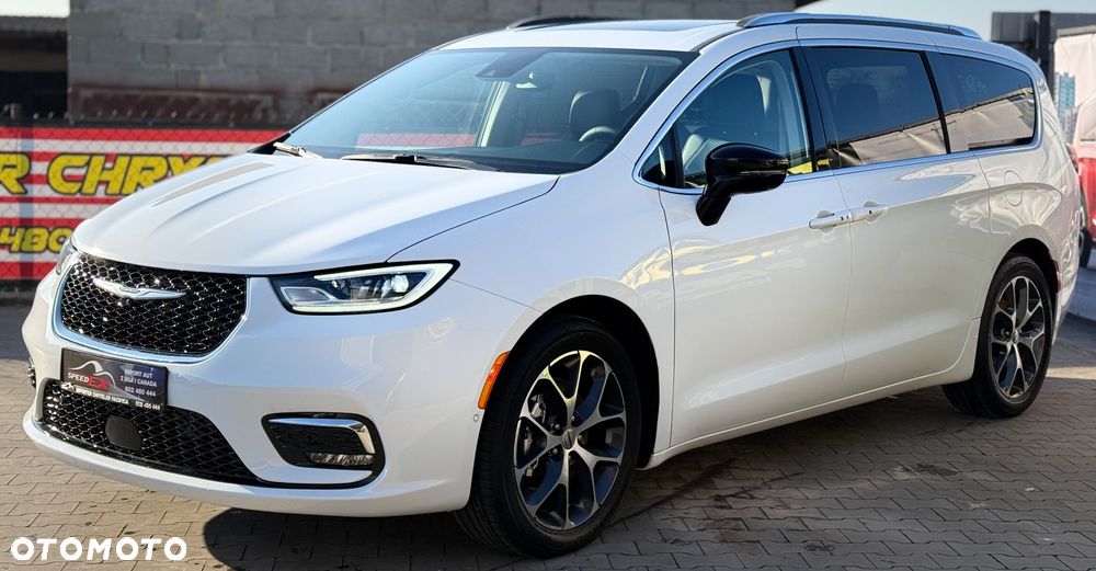 Chrysler Pacifica - 8