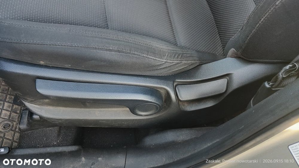 Kia Carens 1.6 GDI L 7os EU6 - 9
