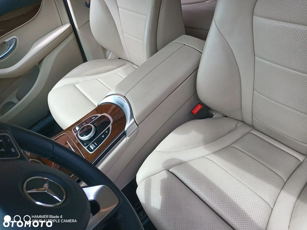 Mercedes-Benz GLC - 33