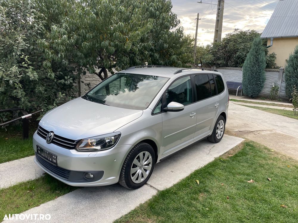 Volkswagen Touran - 12
