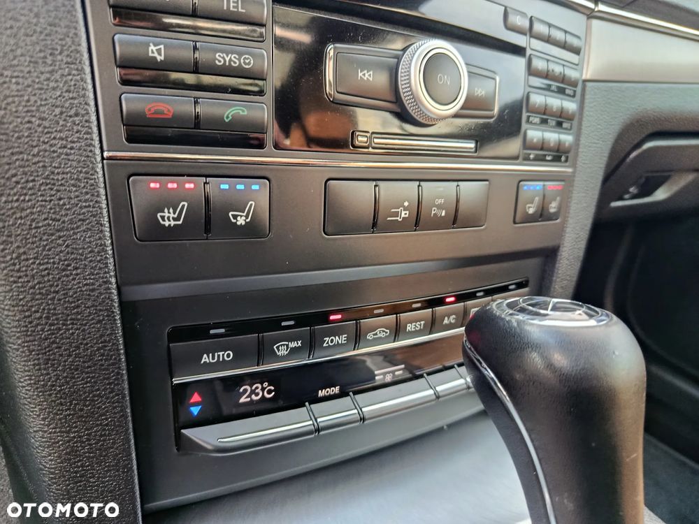 Mercedes-Benz Klasa E - 28