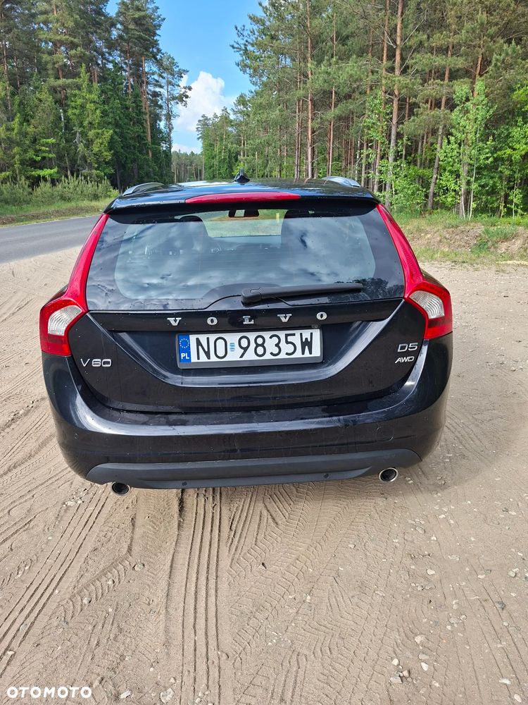 Volvo V60 D5 AWD Summum - 16
