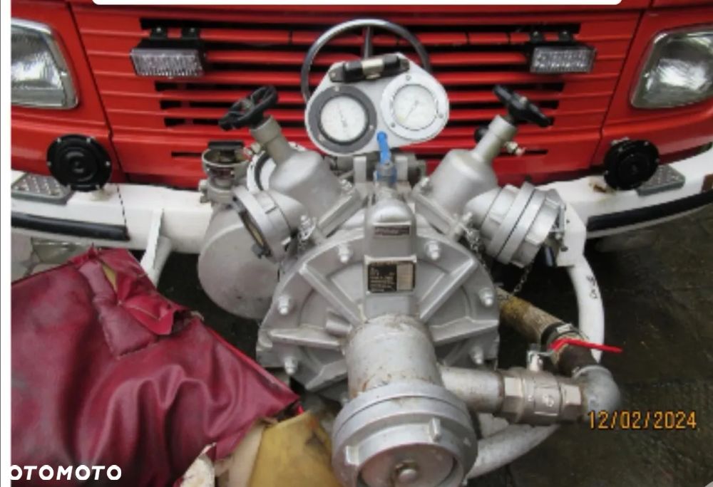 Mercedes-Benz 709 - 14