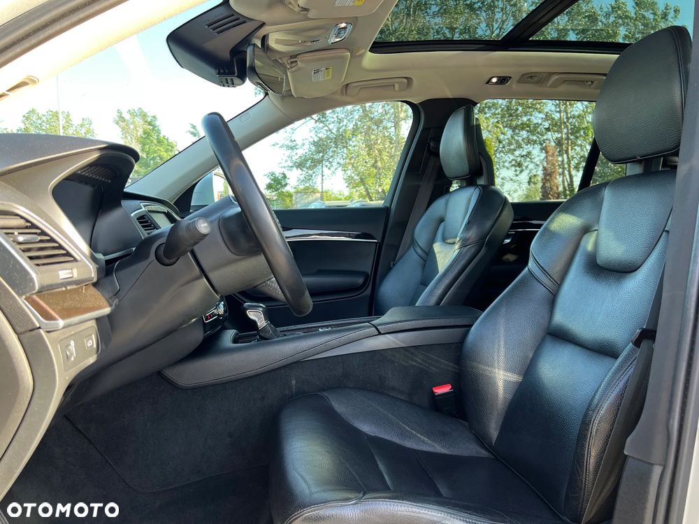 Volvo XC 90 - 16