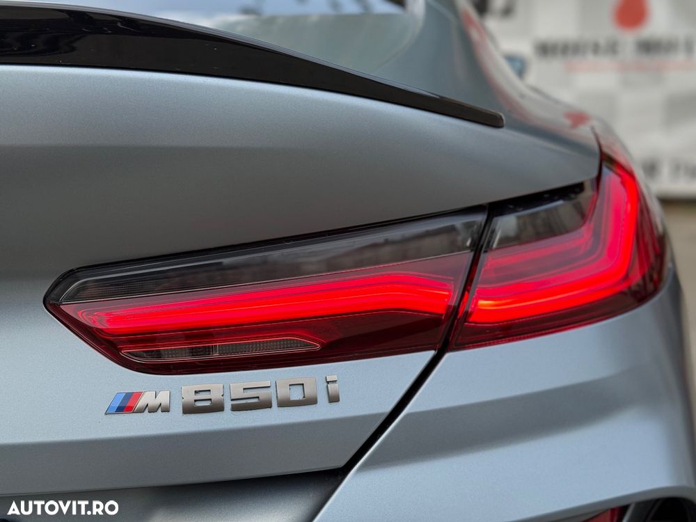 BMW M8 M850i xDrive AT - 12