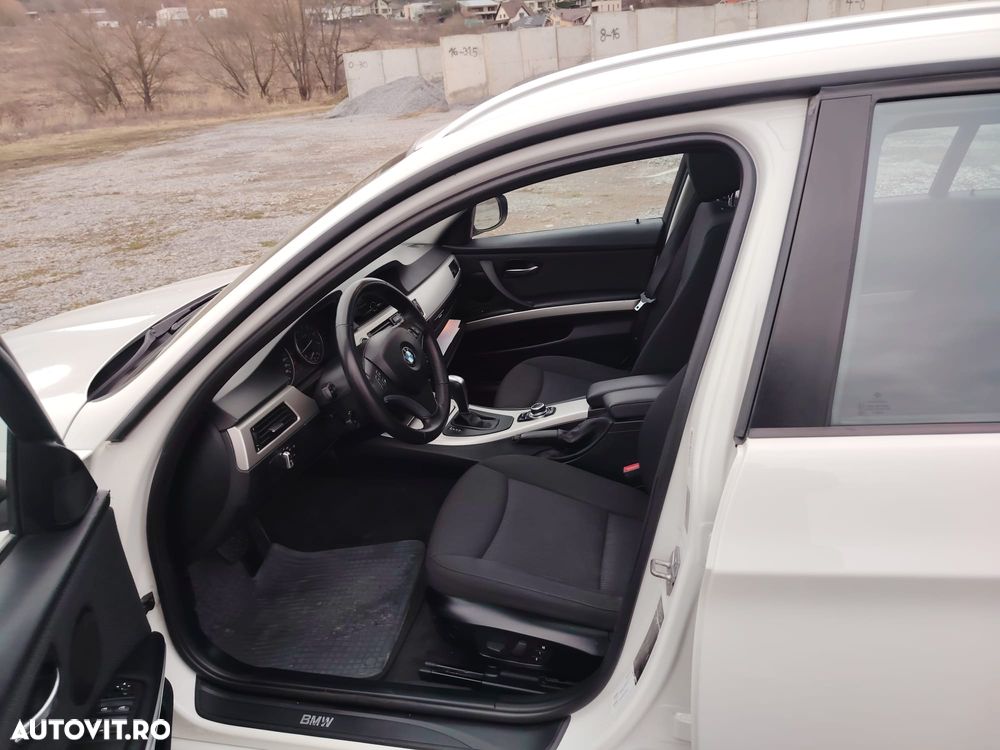 BMW Seria 3 320i Aut. Edition Exclusive - 9