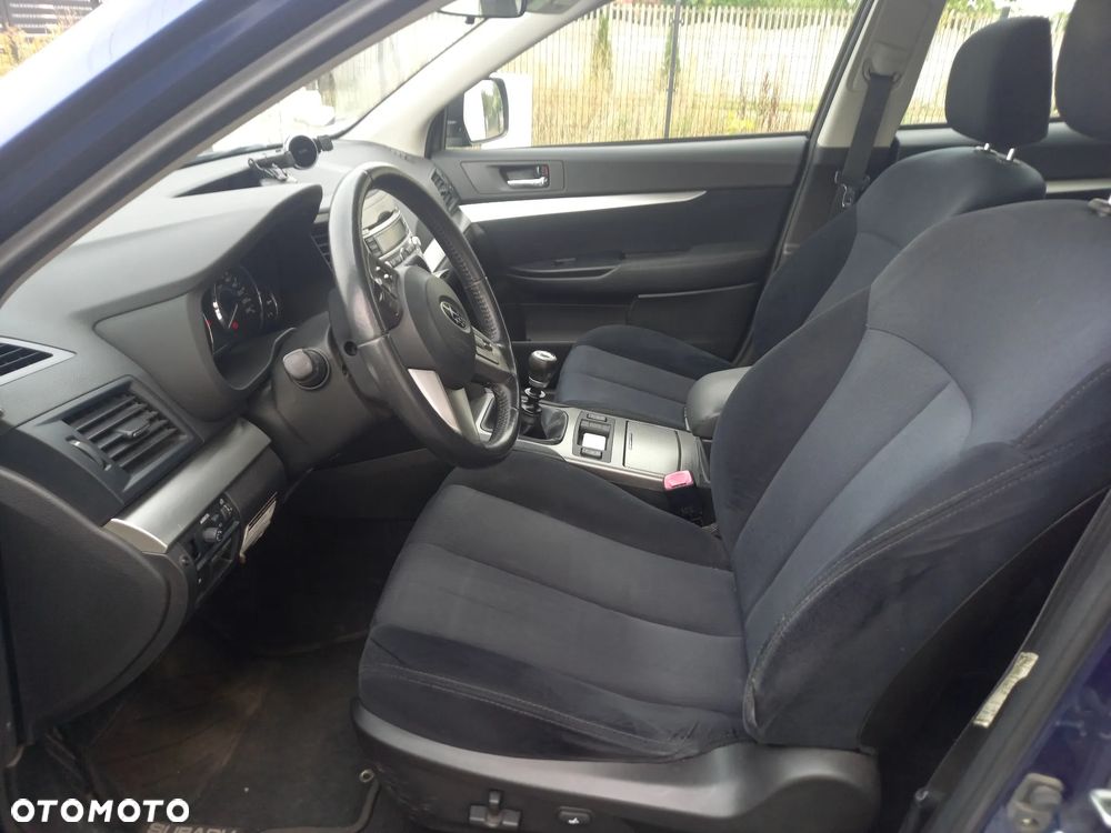 Subaru Outback 2010 photo 5