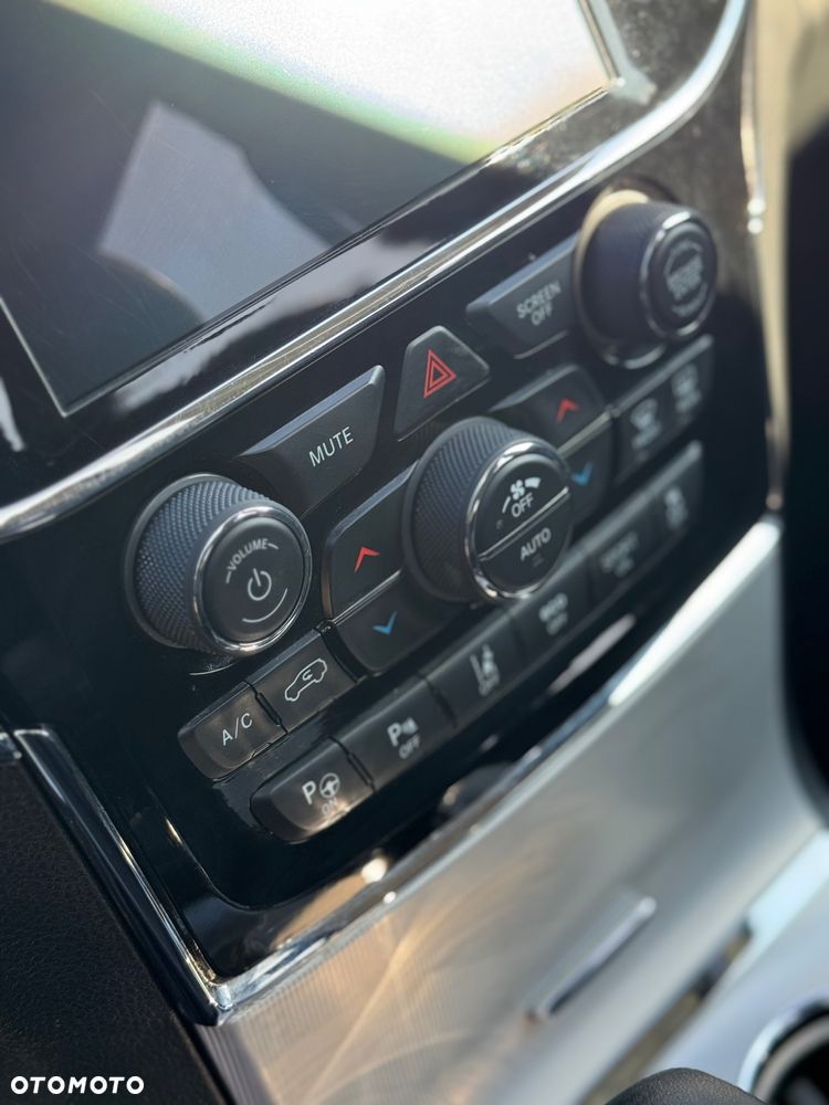 Jeep Grand Cherokee 5.7 V8 HEMI 4WD Automatik Summit - 23