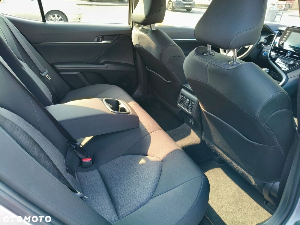 Toyota Camry 2.5 Hybrid Comfort CVT - 12