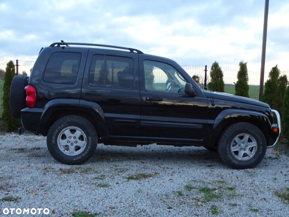 Jeep Liberty - 18