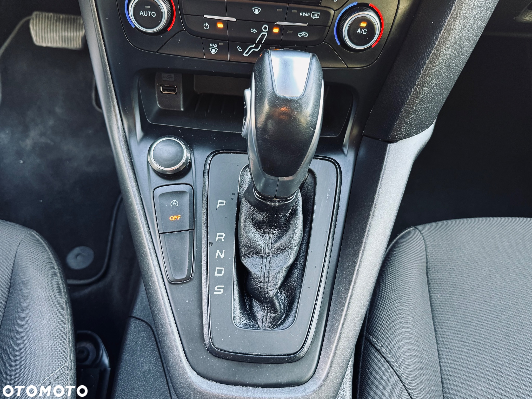 Ford Focus 1.5 EcoBlue Start-Stopp-System COOL&CONNECT DESIGN - 22