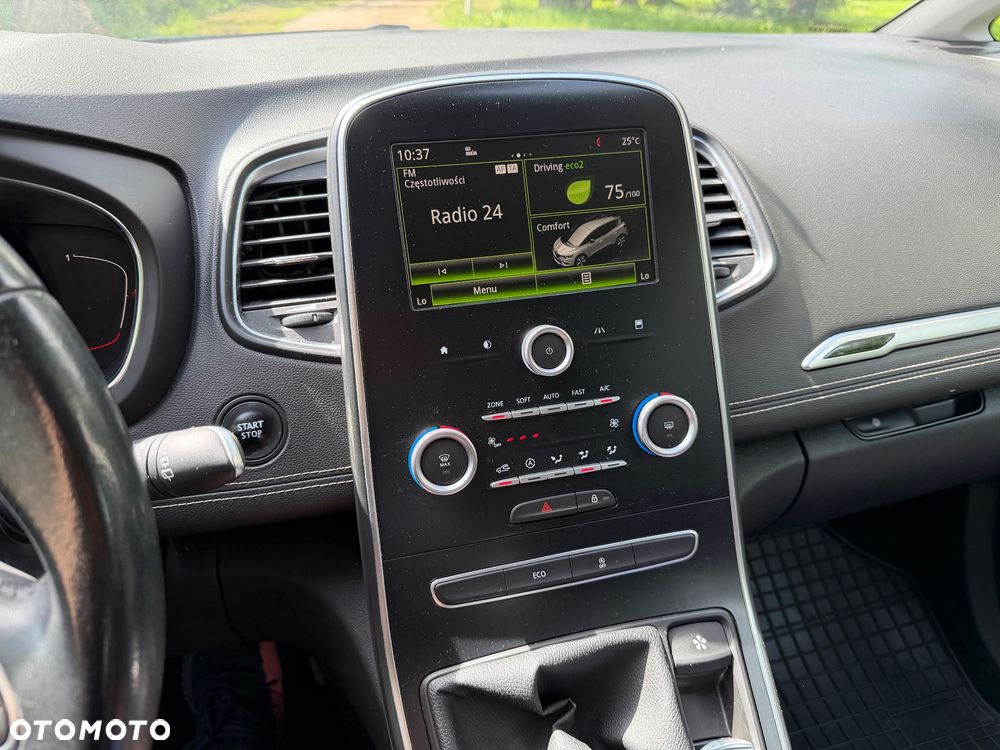 Renault Scenic - 17