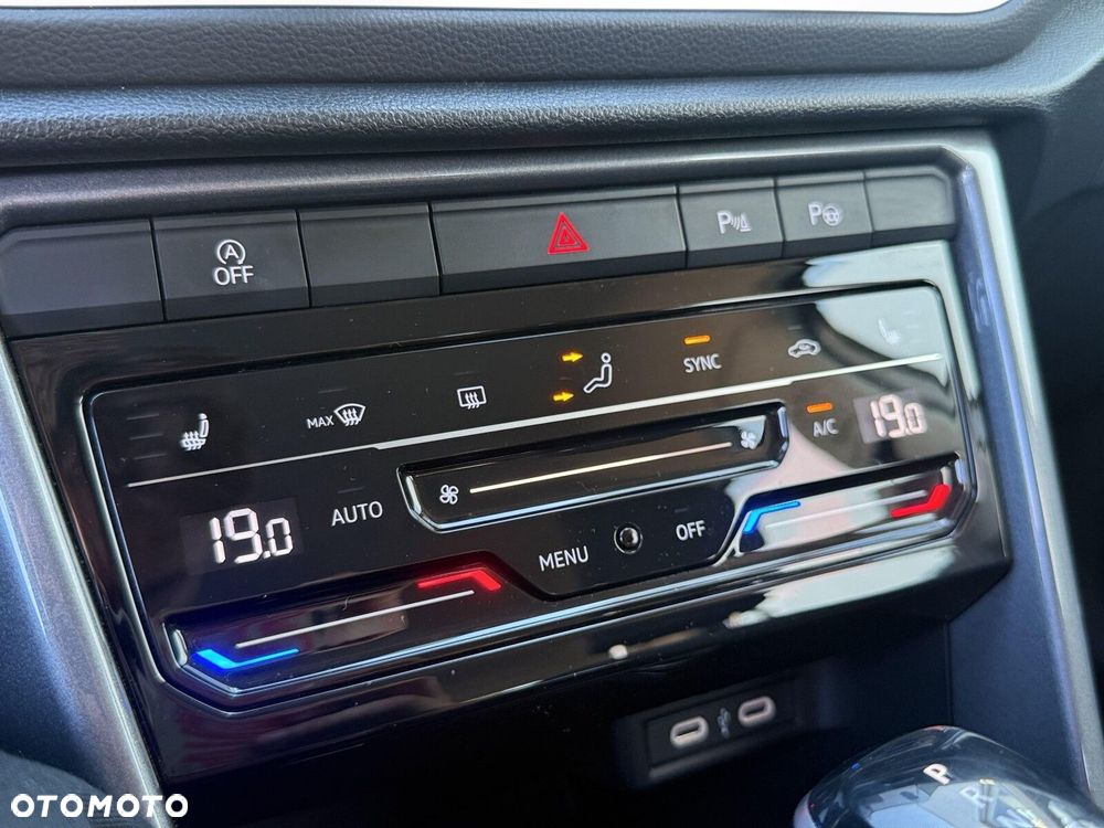 Volkswagen T-Roc 1.5 TSI Style DSG - 23