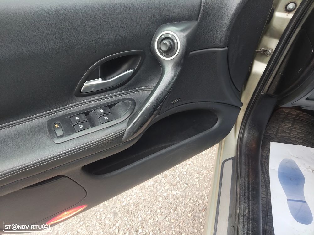 Renault Laguna 1.9 dCi Privilege - 12